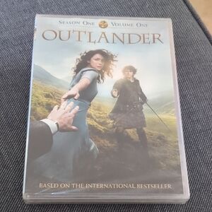 Outlander Season One Volume One And Two DVDs
